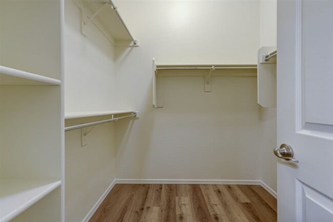 Building Photo - 3 bedroom, 2 bathroom Townhome in Granville