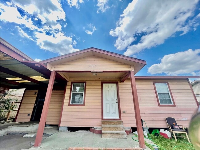 Building Photo - 6803 Bloom Dr