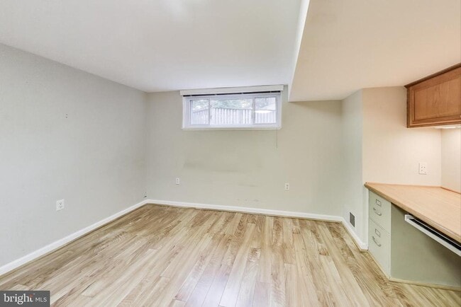 Building Photo - 6107 Parkway Dr
