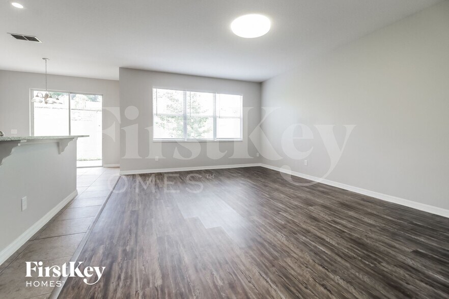 Building Photo - 2796 Grassmoor Loop