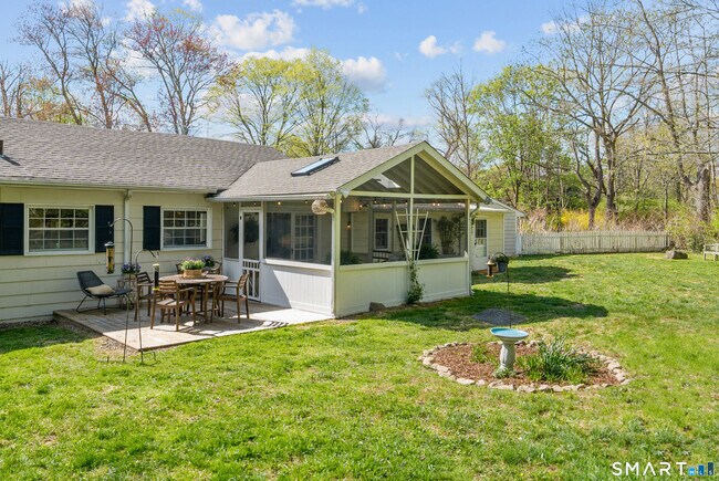 Building Photo - 206 Wolfpit Ave