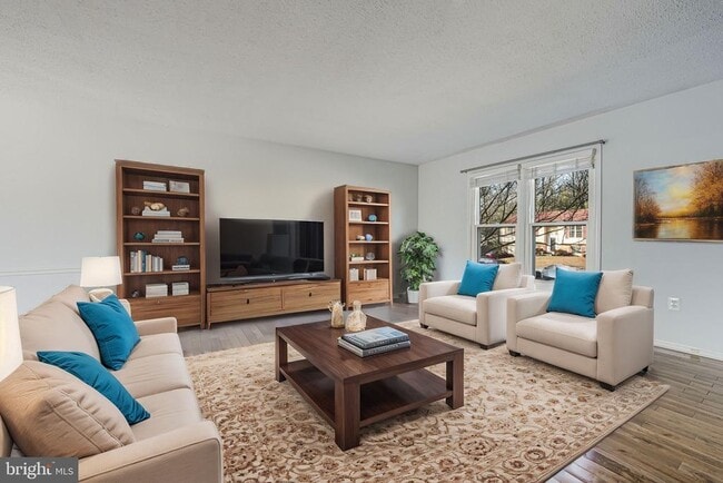 Building Photo - 4512 Lantern Pl