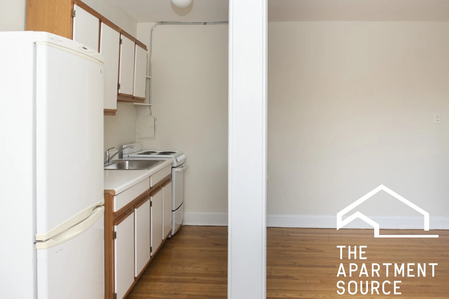 Building Photo - 3346 N Marshfield Ave