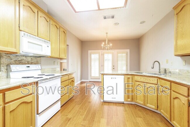 Building Photo - 37 Mountain Valley Pl