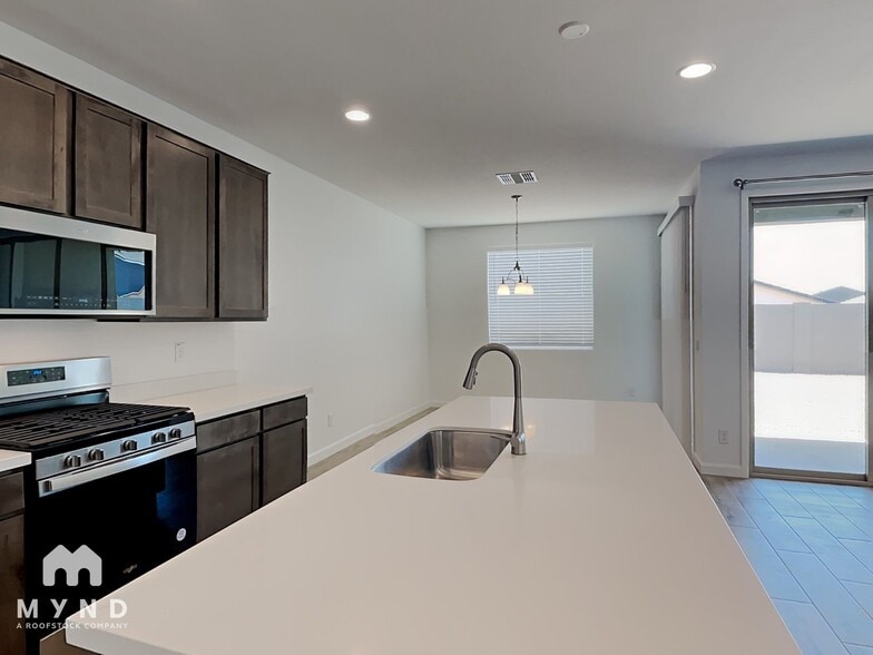 Building Photo - 13409 W Tether Trail