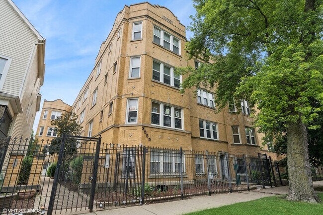 Primary Photo - 3555 W Lyndale St