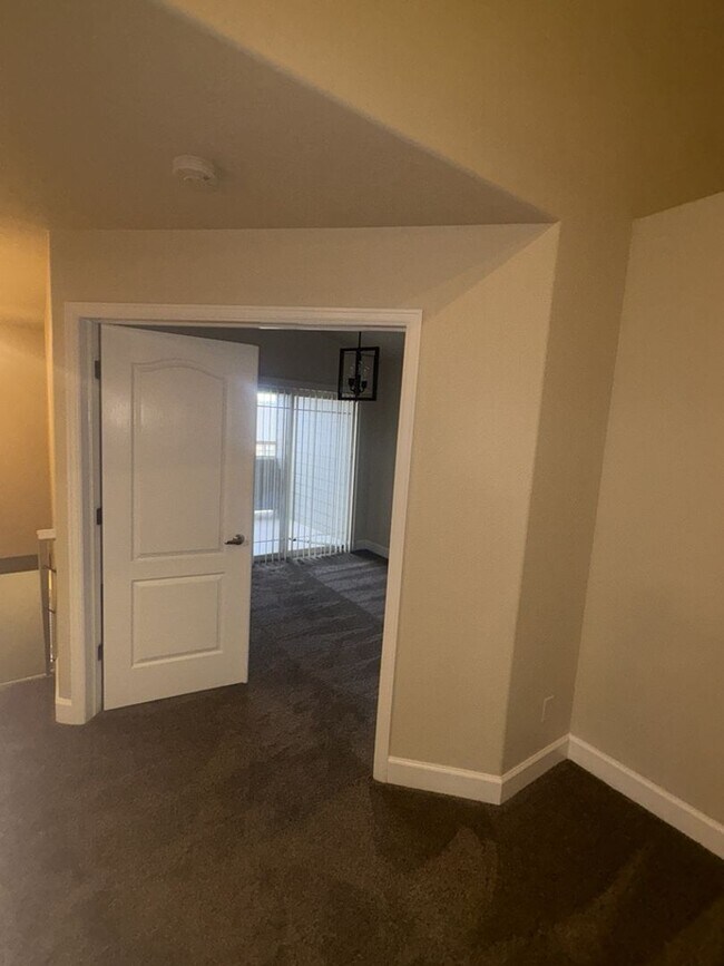 Building Photo - Beautiful 2bd/2ba Condo in West Greeley with Garage!