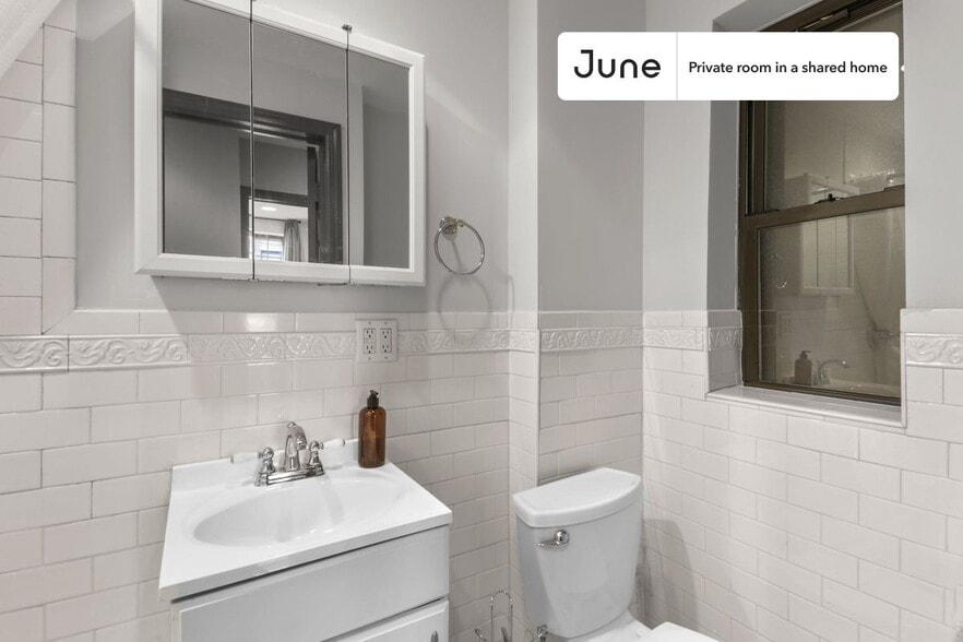 Building Photo - Room in Shared 3 bed/1 bath home in East Village