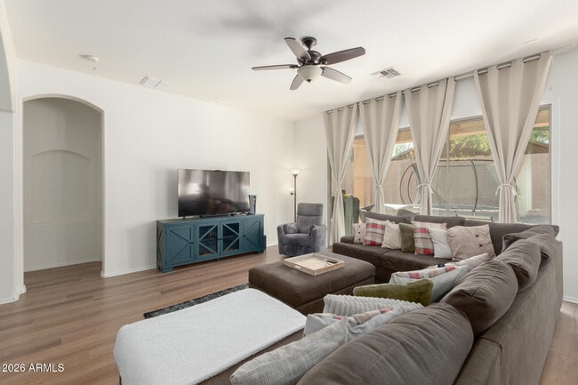 Building Photo - 26724 N 83rd Dr