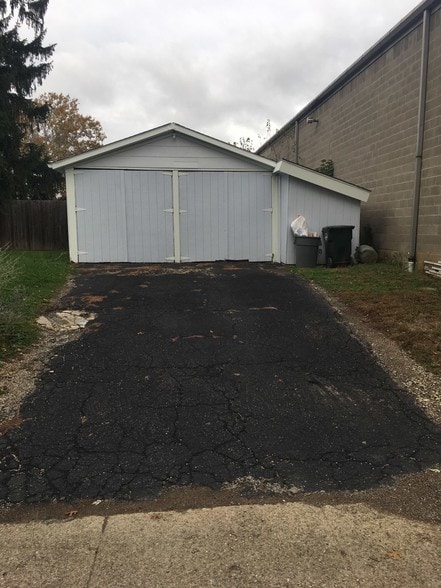 Building Photo - 4180 Glenway Ave