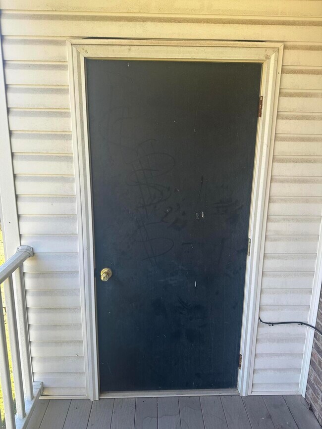 Building Photo - 6 Hudson Hollow Road