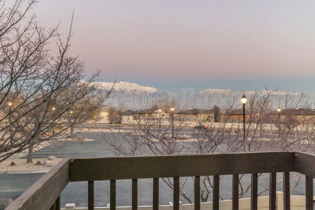 Building Photo - 2004 Churchill Dr