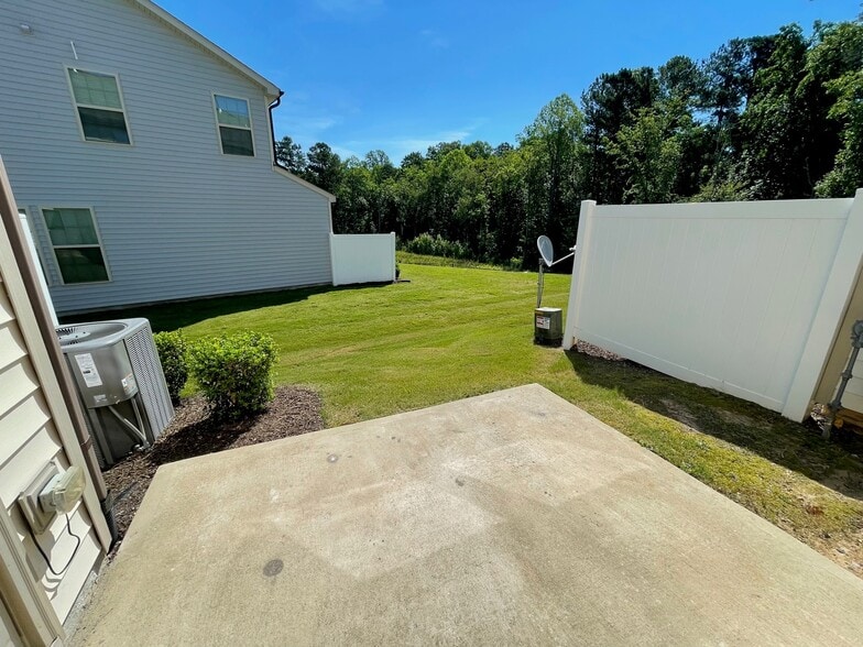 Building Photo - 112 Hawkstone Dr