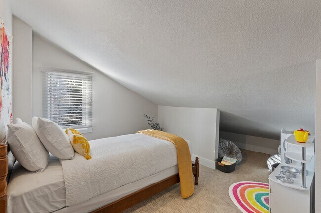 Building Photo - 4 Bedroom Home in SW Loveland