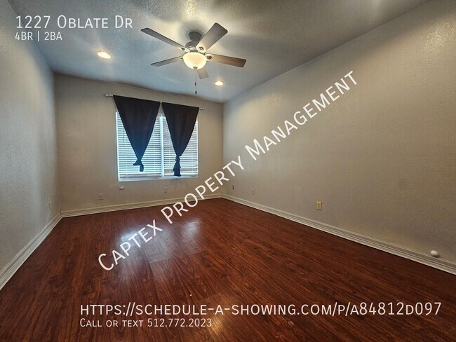 Building Photo - 1227 Oblate Dr