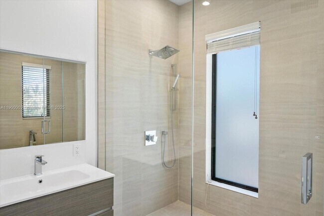 Building Photo - 332 Balboa St