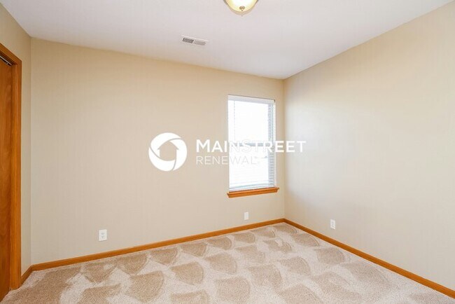 Building Photo - 3 Bedroom Pet-Friendly Home in Pleasant Hill, MO with Main Street Renewal