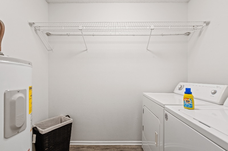 Building Photo - 2560 W Bird St