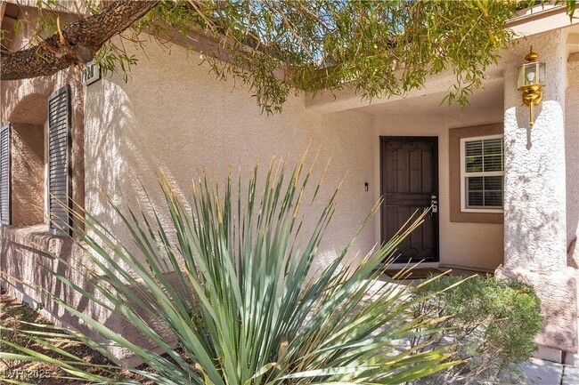 Building Photo - 7820 Milkweed Ct