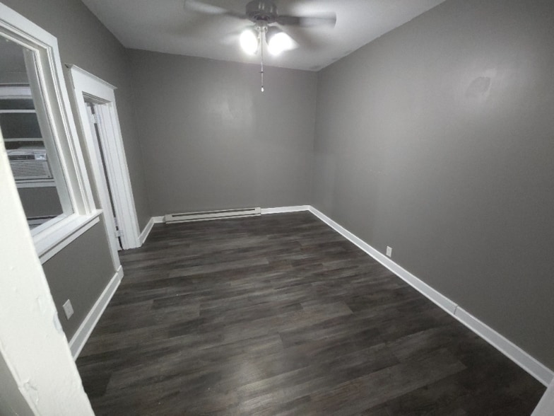 Building Photo - 3603 Waukegan Rd