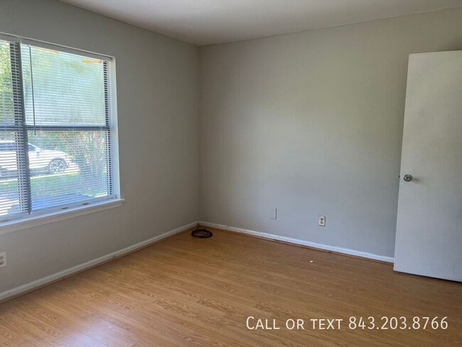 Building Photo - 114 Pintail Dr
