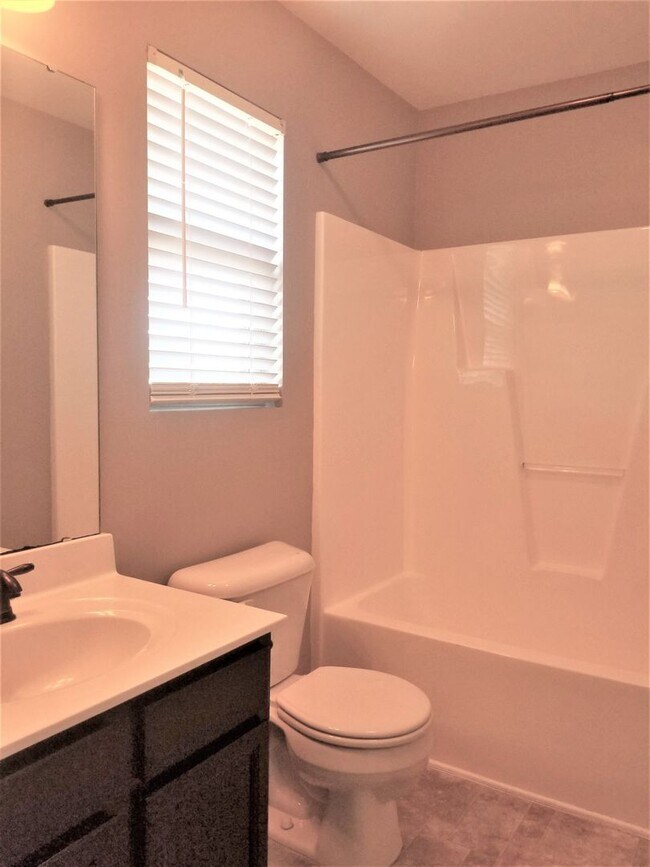 Building Photo - Large 4 Bedroom Home in Towne Pointe! Showings Coming Soon!!!
