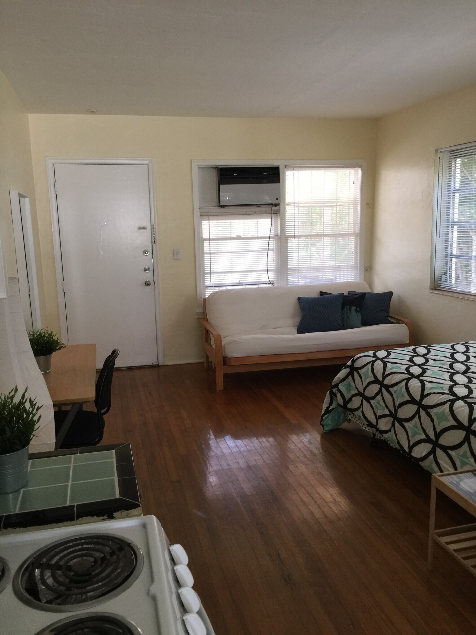 Building Photo - 2821 SW 1st Ave