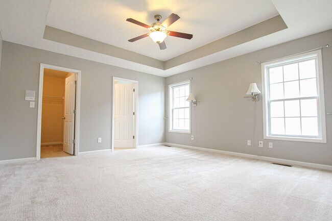 Building Photo - Pet Friendly Three Bedroom!