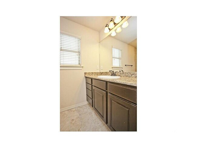 Building Photo - Clean and fresh near Washington Regional Hospital and the Bike Trail! To schedule your own showin...