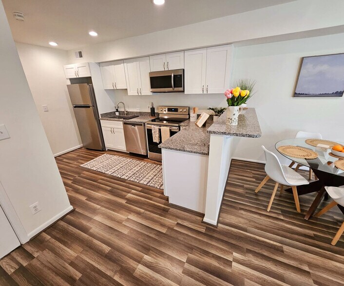 Building Photo - 2439 18th St NW