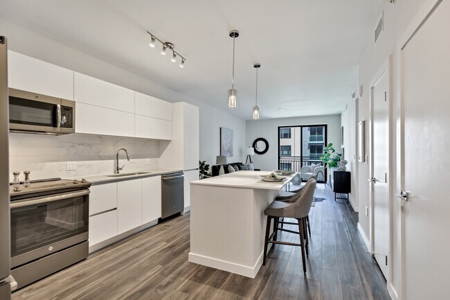 kitchen - 400 N Andrews Ave