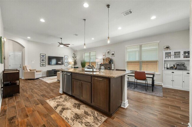 Building Photo - 317 Bonnet Blvd