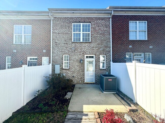 Building Photo - Townhome located in Eastfield Prosperity Village with 2BR/2.5BA One car garage