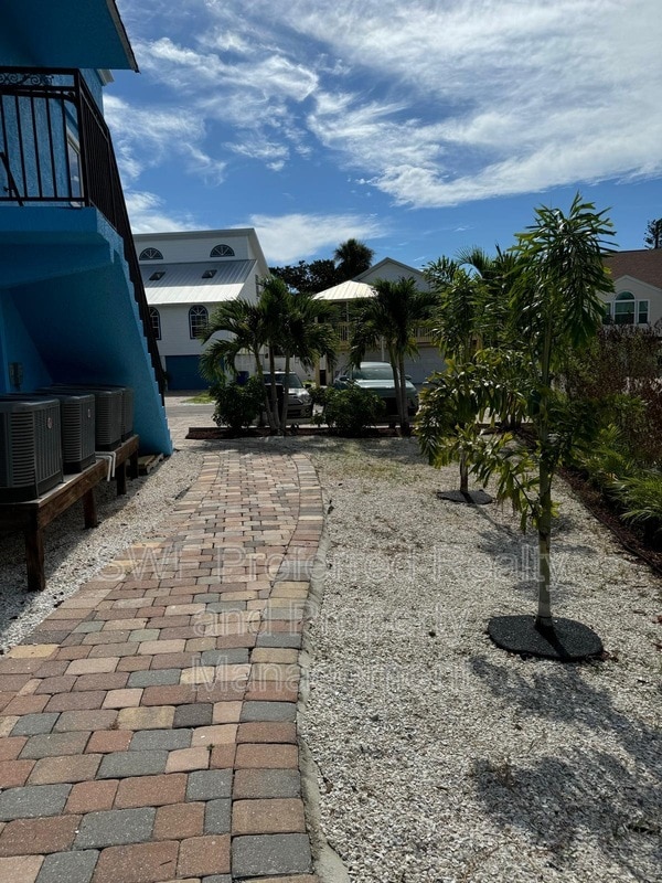 Building Photo - 222 Fairweather Ln