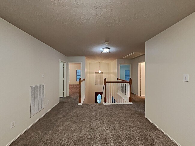 Building Photo - 9818 Golden Prairie Ln