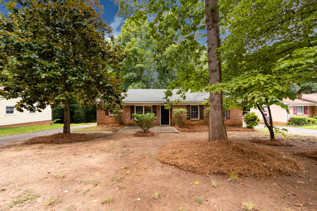 Building Photo - 4713 Belle Plaine Dr