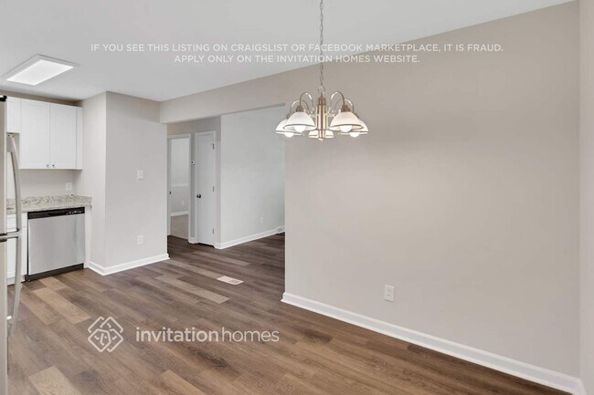 Building Photo - 7112 David Ave