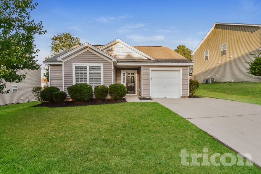 Primary Photo - 420 Hedge Grove Ln