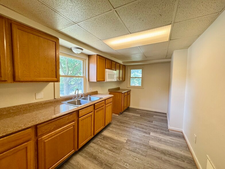 Building Photo - 2259 5th St SW