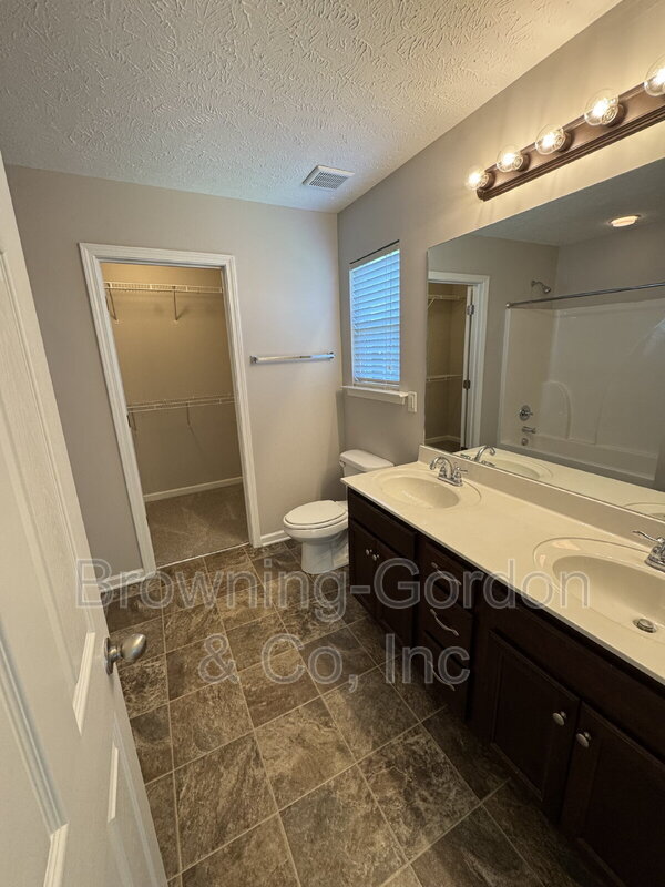 Building Photo - 1321 Bairdscorner Dr