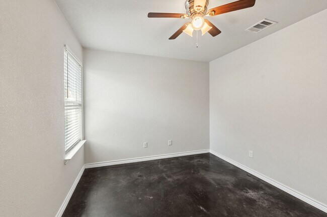 Building Photo - HH917 Ramblewood