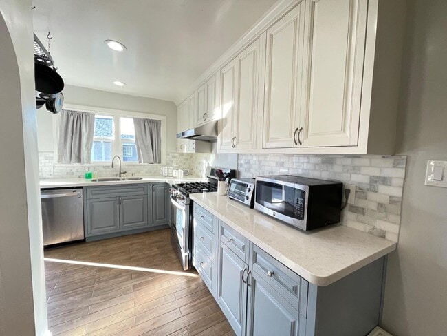 Building Photo - 1153 Erin Way