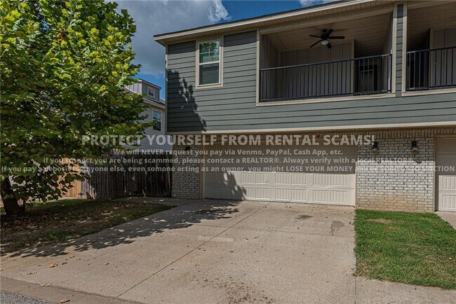 Building Photo - 1284 N Corsica Dr