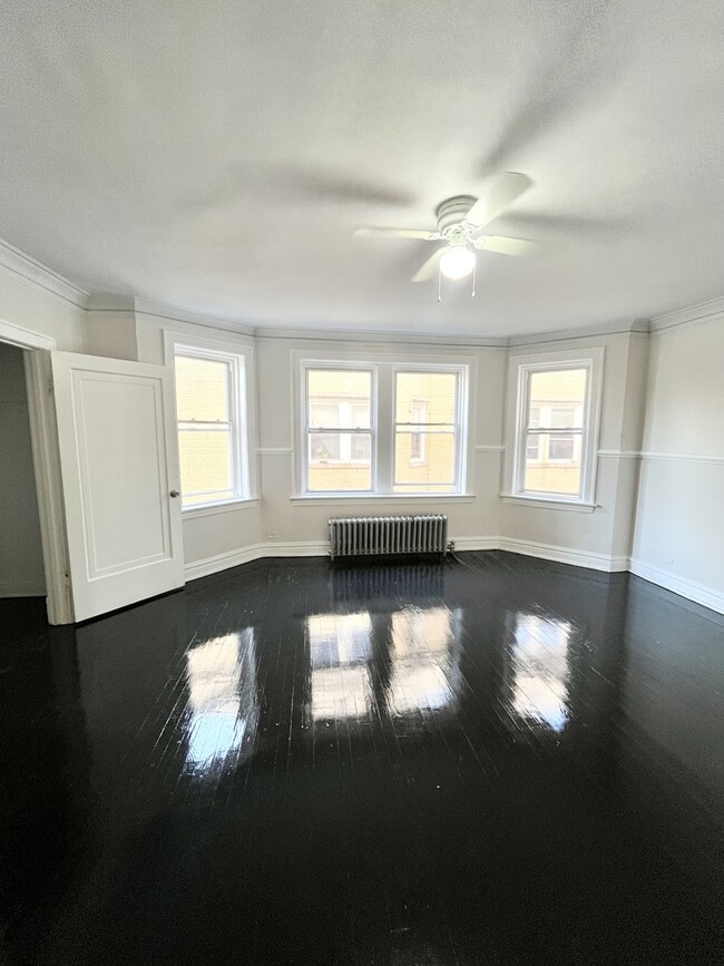 Building Photo - 4126 W 24th Pl