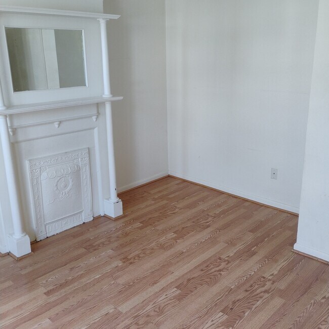 Building Photo - 452A Hudson Avenue - 1