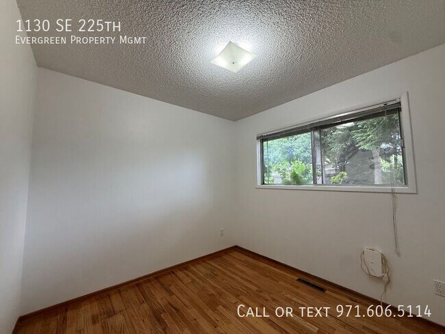 Building Photo - 1130 SE 225th Ave