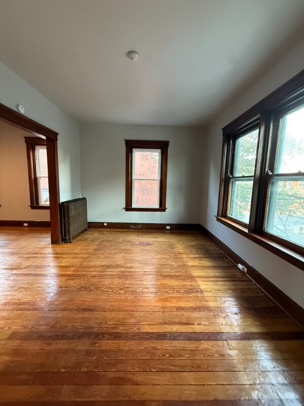 Building Photo - 329 Taylor Ave