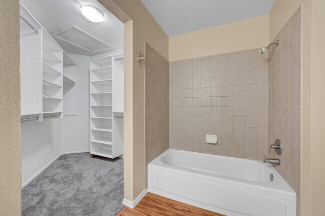 Building Photo - $1,895.00 - 2 Bedrooms, 2 Bathrooms, Apart...