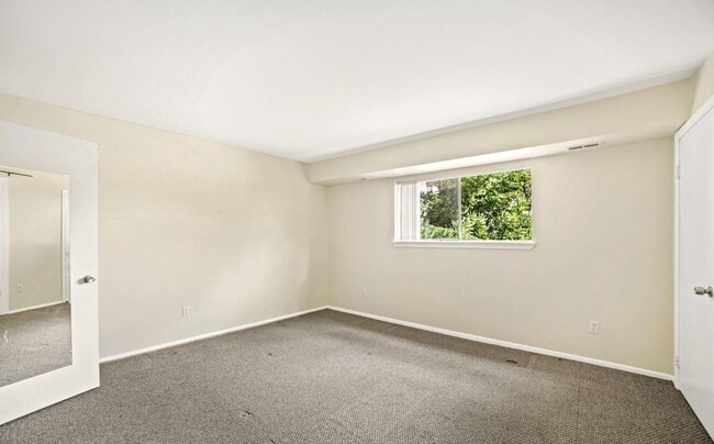 Building Photo - 7700 Arehart Dr