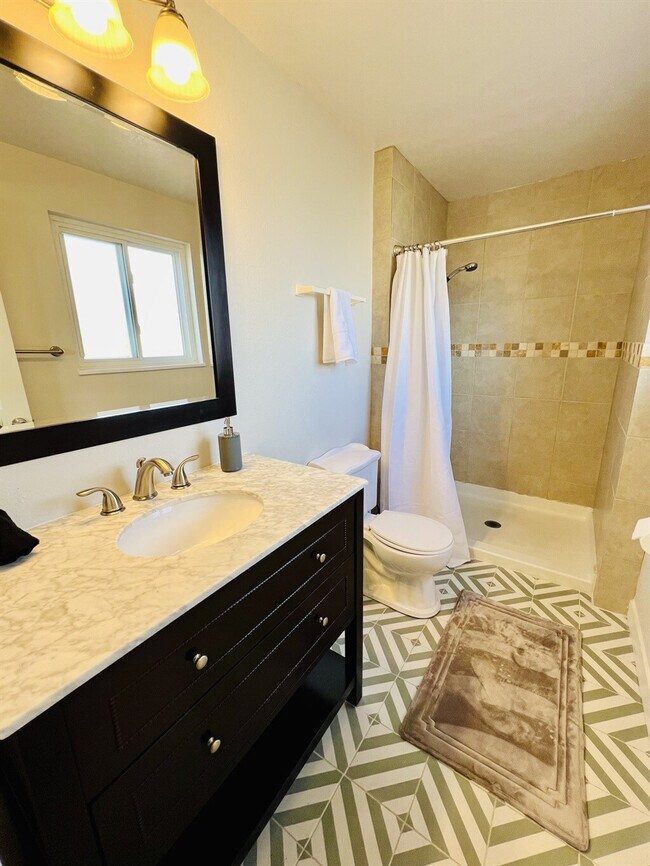 Building Photo - 7012 Ingalls St